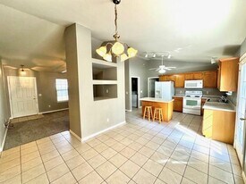 15 Stowehead Ln in Bella Vista, AR - Building Photo