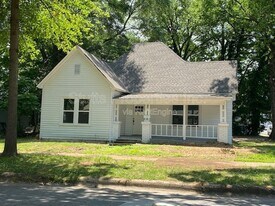 602 E Mobile St in Florence, AL - Building Photo