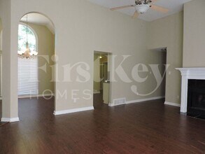 828 Tropicana Dr E in Memphis, TN - Building Photo - Building Photo