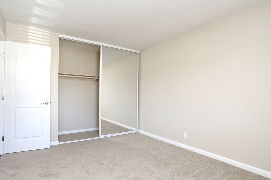 Del Prado Apartment Homes in Pleasanton, CA - Building Photo