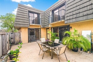 133 Heritage Way in West Palm Beach, FL - Building Photo