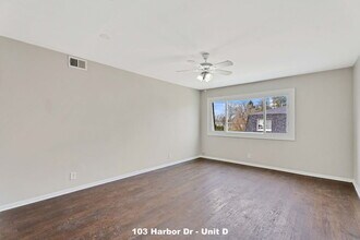 103 Harbor Dr in Oswego, IL - Building Photo - Building Photo
