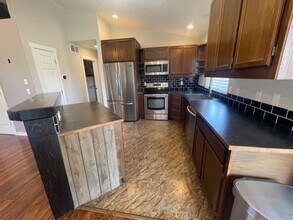 1604 N Lea St in Post Falls, ID - Foto de edificio - Building Photo