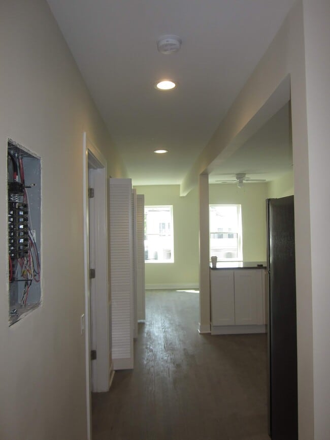 2020 N Bissell St, Unit 3 in Chicago, IL - Foto de edificio - Building Photo