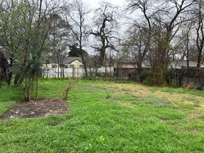 4020 Lisbon St in Fort Worth, TX - Foto de edificio - Building Photo