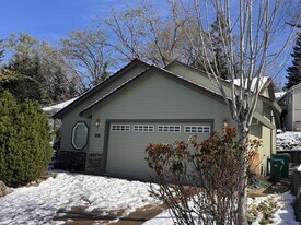 124 Success Mine Loop in Grass Valley, CA - Building Photo