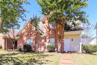 8692 Overcup Oaks Dr in Memphis, TN - Building Photo - Building Photo