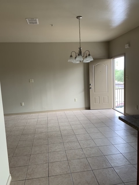 2201 E Travis St, Unit 110