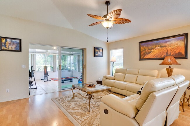 2130 Rio Nuevo Dr, Unit SI ID1385852P in North Fort Myers, FL - Foto de edificio - Building Photo