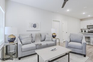 1650 Harris Hill Rd, Unit 06-6204 in San Marcos, TX - Building Photo