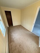 71 Norton St-Unit -2nd floor in Southington, CT - Building Photo - Building Photo