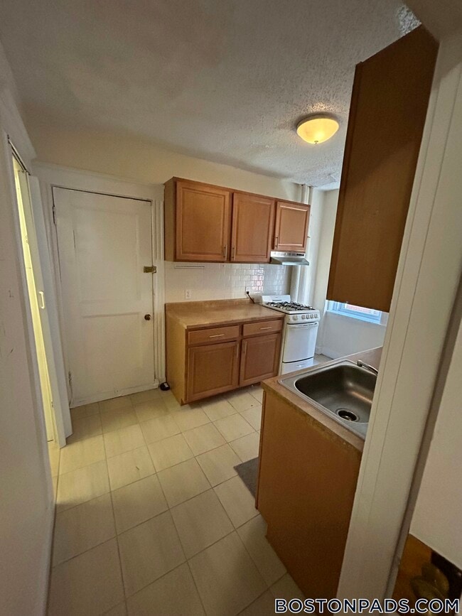 5 Barrows St
