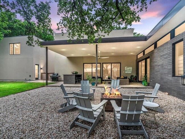 property at 1703 Dexter St