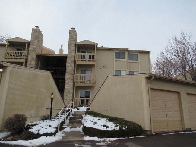 916 Tenderfoot Hill Rd in Colorado Springs, CO - Building Photo - Building Photo