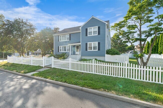 228 Jennings Rd-Unit -228 in Fairfield, CT - Building Photo - Building Photo
