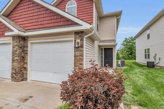 Staley Crossing in Kansas City, MO - Building Photo - Building Photo