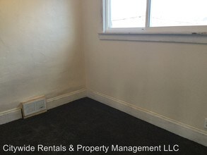 2637 N Holton St in Milwaukee, WI - Building Photo - Building Photo