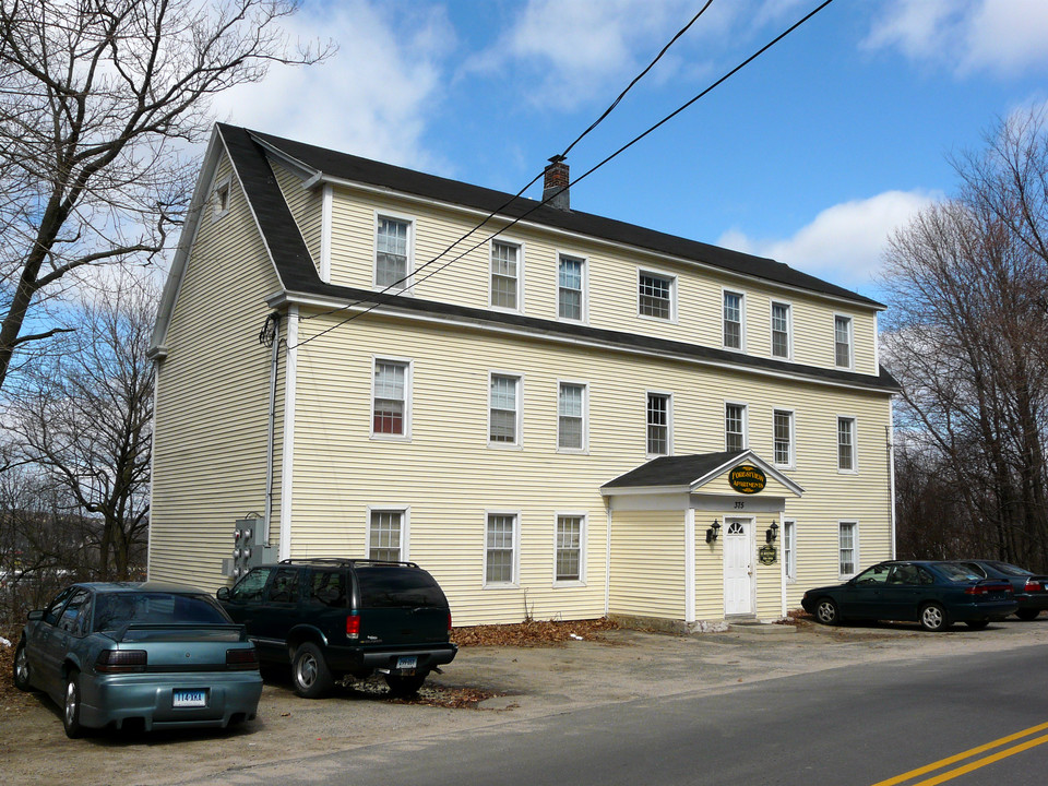 375 Waterville St in Waterbury, CT - Foto de edificio