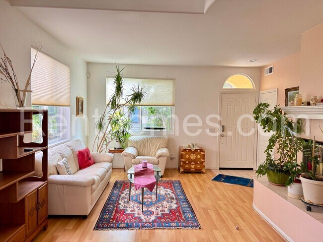 12565 Carmel Canyon Rd in San Diego, CA - Building Photo - Building Photo