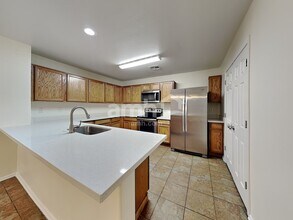1033 S Deerfield Ln in Gilbert, AZ - Building Photo - Building Photo