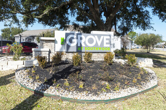 The Grove at Southwood in College Station, TX - Building Photo - Building Photo