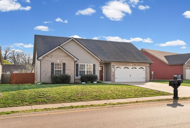 129 Ambridge St in Oak Grove, KY - Building Photo - Building Photo