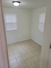 7107 Greenvale Pkwy in Hyattsville, MD - Building Photo - Building Photo