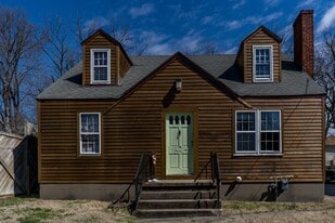 310 N 9th St in Columbia, MO - Building Photo