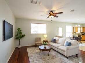 13504 Richard Nixon St in Manor, TX - Building Photo - Building Photo