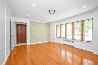 73-04 173rd St in Queens, NY - Building Photo - Building Photo