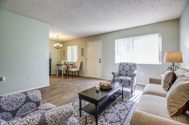 Country Aire in Goodyear, AZ - Foto de edificio - Building Photo