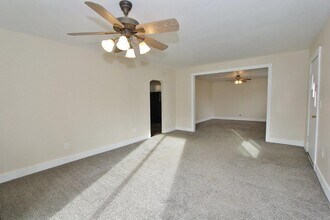 321 West Blvd in New Plymouth, ID - Building Photo - Building Photo