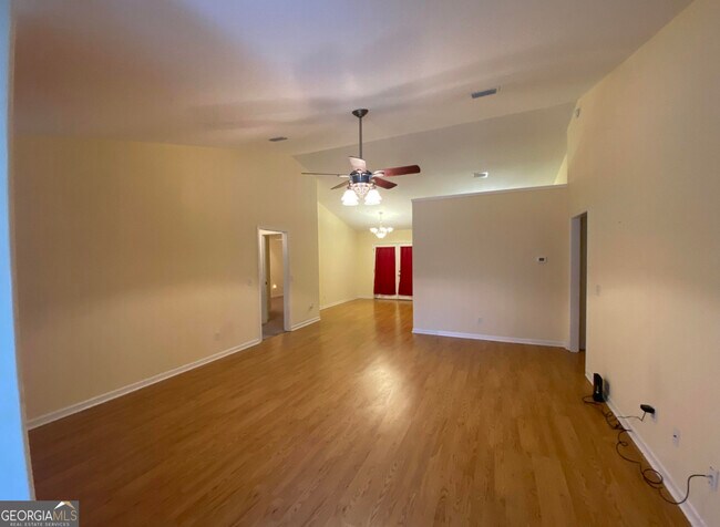 2068 Scrubby Bluff Rd in Kingsland, GA - Building Photo - Building Photo