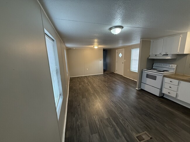 1406 Bartley Ct in Florence, SC - Building Photo - Building Photo