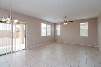 6933 S 37th Dr in Phoenix, AZ - Building Photo - Building Photo