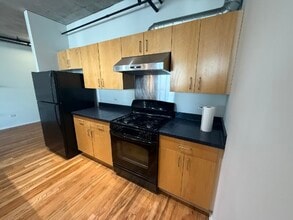 700 W Van Buren, Unit 700 W Van Buren St 1201 in Chicago, IL - Building Photo - Building Photo