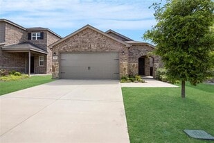 865 Table Rock St in Princeton, TX - Building Photo