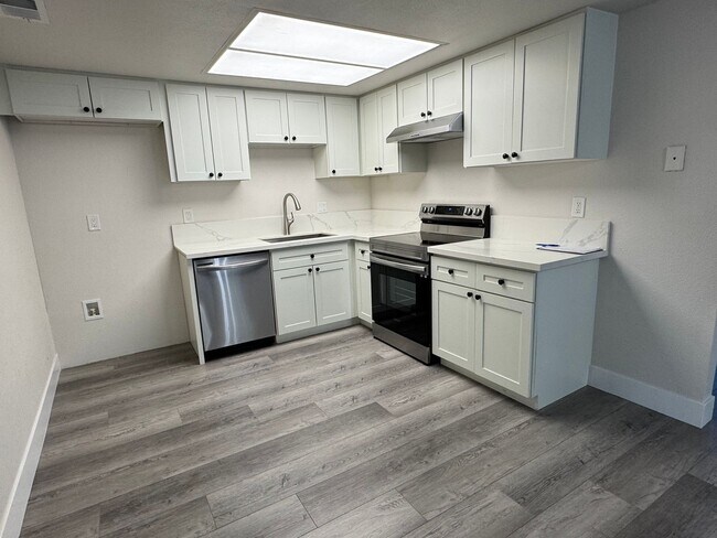 5204 Karm Way in Sacramento, CA - Building Photo - Building Photo