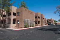 Building Photo - The Fountains Apartamentos in Tucson, Arizona