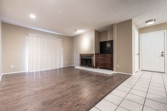 8109 Skillman St in Dallas, TX - Building Photo - Building Photo
