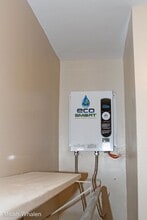 6366 W Fairfield Dr in Pensacola, FL - Building Photo - Building Photo