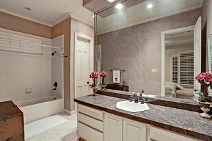 11101 S Country Squire in Houston, TX - Building Photo