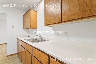 600 S Main St in Deerfield, WI - Building Photo - Building Photo