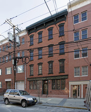 221 Willow Ave in Hoboken, NJ - Building Photo - Building Photo