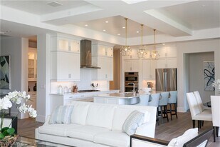 3290 Dorado Ln in Naples, FL - Building Photo