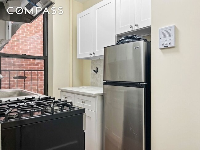 property at 270 E 78th St