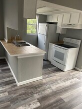 Parkview Apartments in Elgin, TX - Foto de edificio - Building Photo