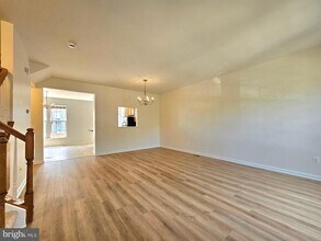 15318 Elizabeth Burbage Loop in Woodbridge, VA - Building Photo - Building Photo