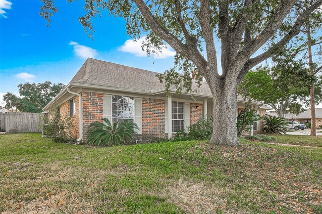 property at 13335 Trompilla Ln