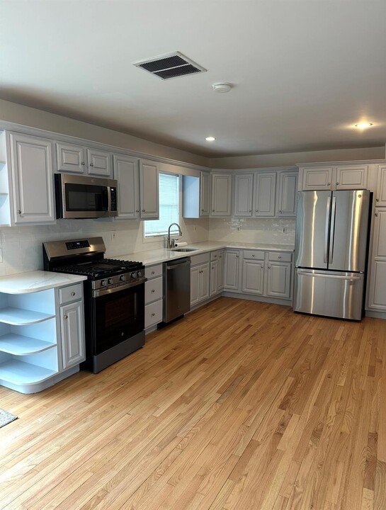 86 5th Ave in New Rochelle, NY - Building Photo